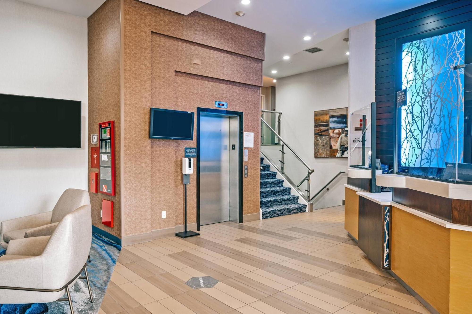 Fairfield Inn By Marriott New York Laguardia Airport/Astoria Екстериор снимка