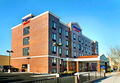 Fairfield Inn By Marriott New York Laguardia Airport/Astoria Екстериор снимка